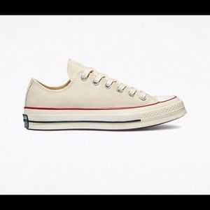 Cream Chuck Taylor Converse. Womens size 8. Mens size 6.